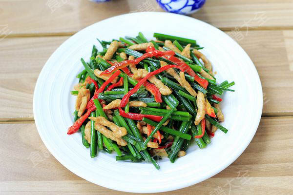 韭菜花炒肉絲