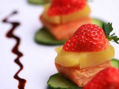 草莓鳳梨鮭魚食譜